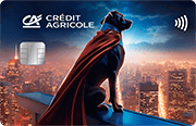 Karta Credit Agricole z wizerunkiem dużego psa w pelerynie superbohatera, który patrzy na miasto z góry