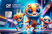 Karta Credit Agricole z wizerunkiem trzech kolorowych postaci ubranych w kosmiczne stroje, które biegną po ulicy
